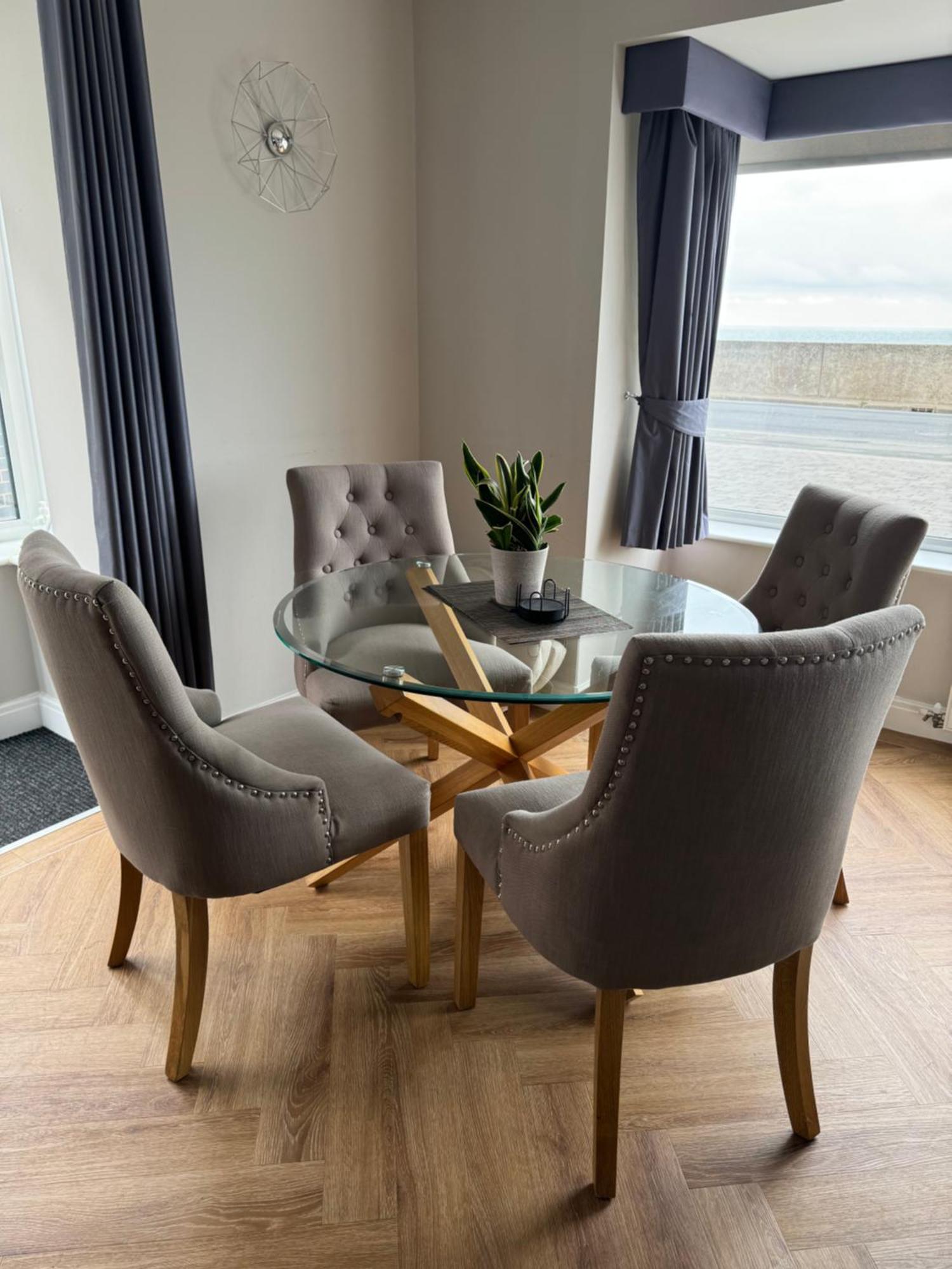 Beach House Apartment On Ground Floor With Sea View - Pet Friendly Кливлис Экстерьер фото